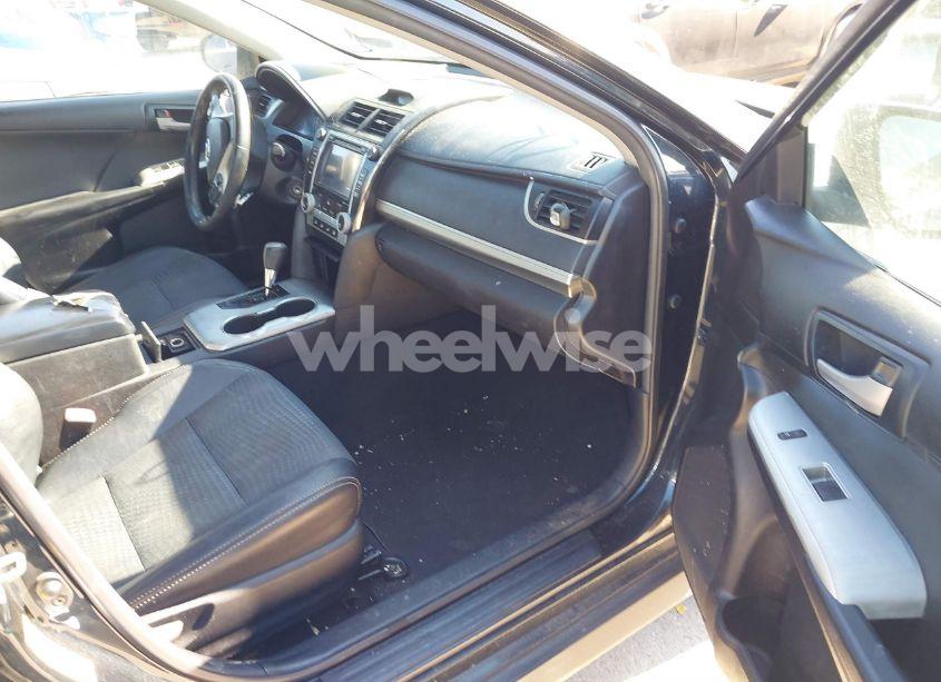 Photo 5 of 2014 Toyota Camry SE (VIN 4T1BF1FK1EU837373)