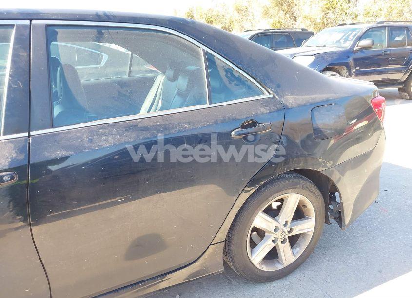 Photo 6 of 2014 Toyota Camry SE (VIN 4T1BF1FK1EU837373)