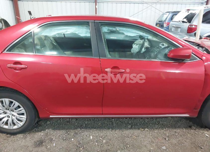 Photo 13 of 2014 Toyota Camry LE (VIN 4T1BF1FK1EU848311)