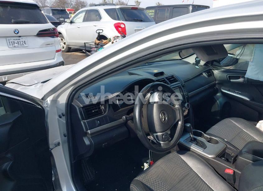 Photo 5 of 2014 Toyota Camry SE (VIN 4T1BF1FK1EU852441)