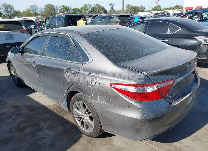 Photo 3 of 2015 Toyota Camry SE (VIN 4T1BF1FK1FU013326)