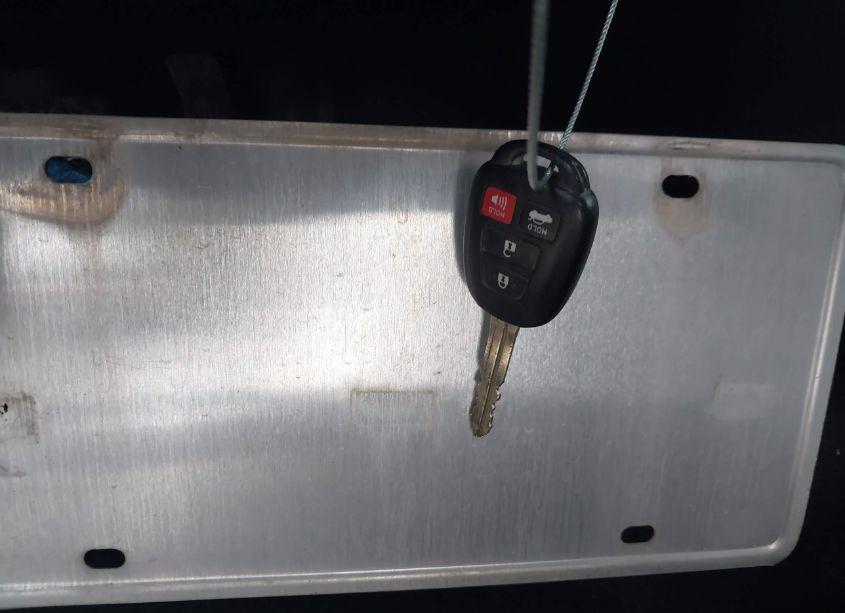 Photo 11 of 2015 Toyota Camry SE (VIN 4T1BF1FK1FU020731)