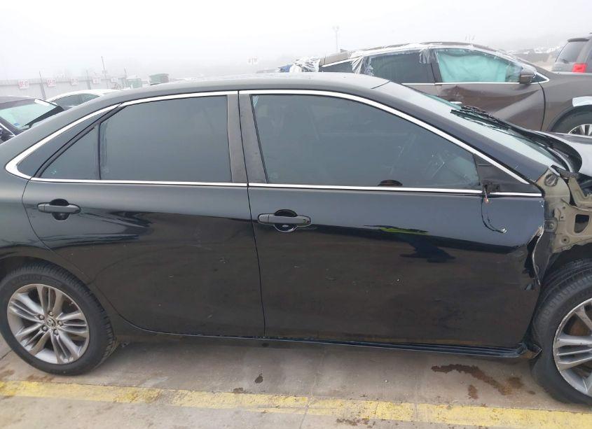 Photo 14 of 2015 Toyota Camry SE (VIN 4T1BF1FK1FU020731)