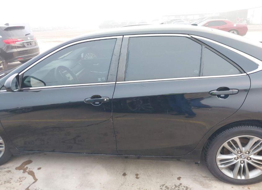 Photo 15 of 2015 Toyota Camry SE (VIN 4T1BF1FK1FU020731)