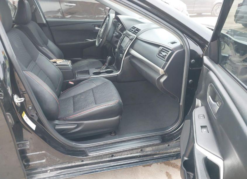 Photo 5 of 2015 Toyota Camry SE (VIN 4T1BF1FK1FU020731)