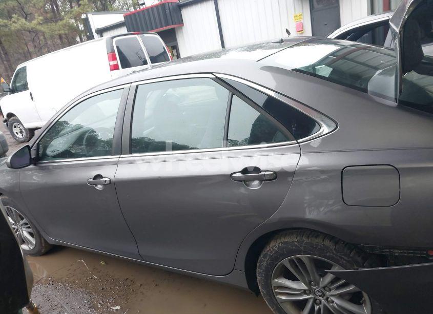 Photo 14 of 2015 Toyota Camry SE (VIN 4T1BF1FK1FU020986)