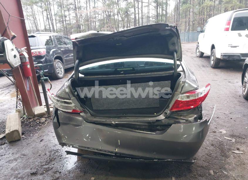 Photo 16 of 2015 Toyota Camry SE (VIN 4T1BF1FK1FU020986)