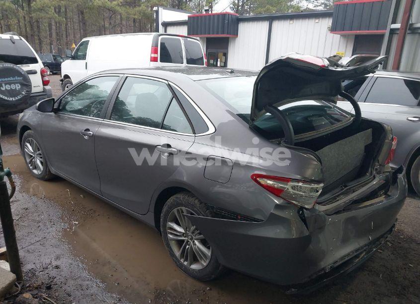 Photo 3 of 2015 Toyota Camry SE (VIN 4T1BF1FK1FU020986)