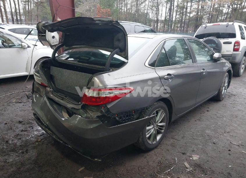 Photo 4 of 2015 Toyota Camry SE (VIN 4T1BF1FK1FU020986)