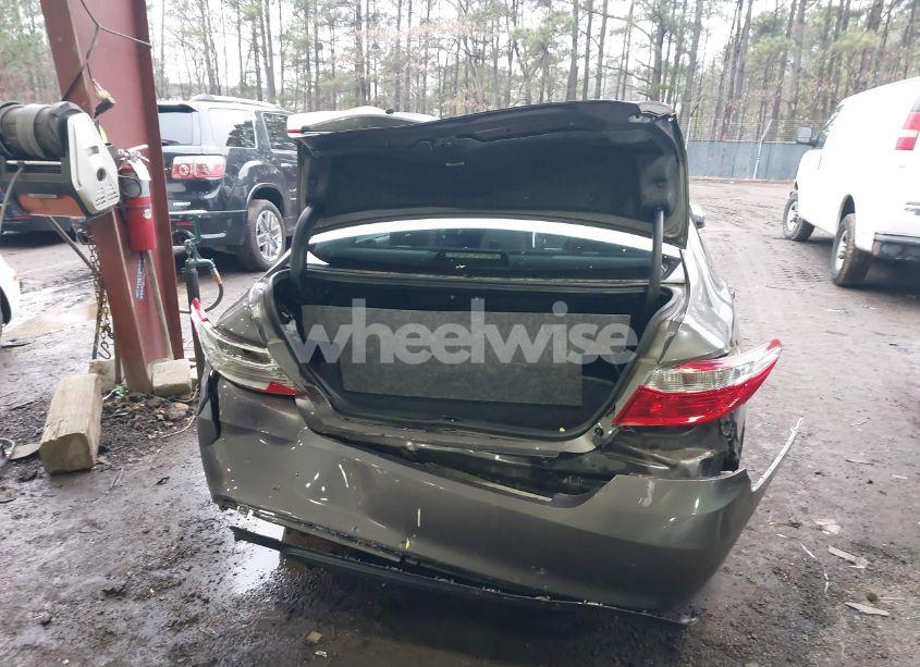 Photo 6 of 2015 Toyota Camry SE (VIN 4T1BF1FK1FU020986)