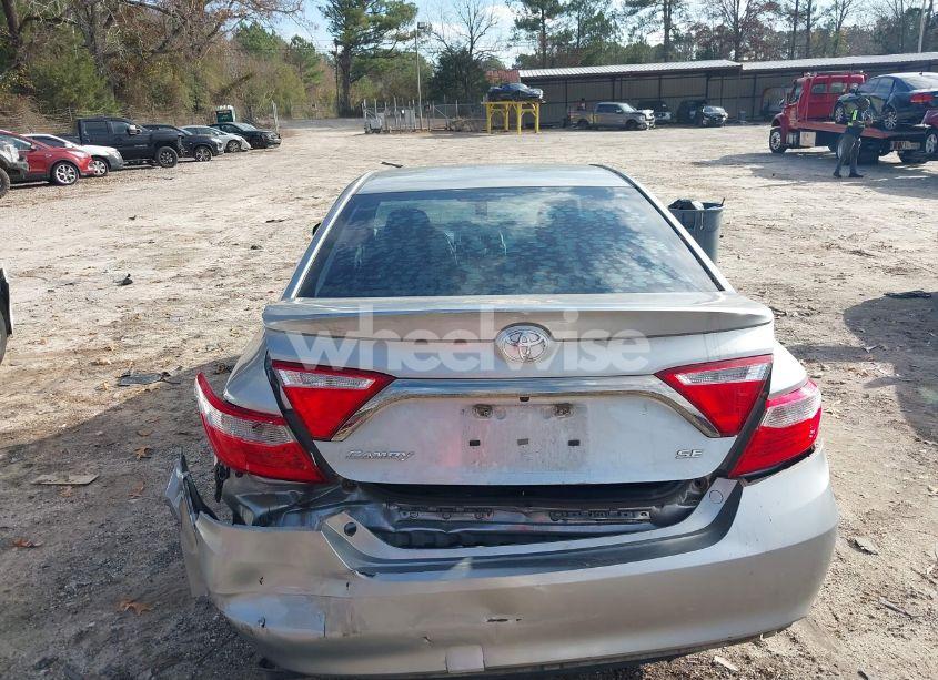 Photo 16 of 2015 Toyota Camry SE (VIN 4T1BF1FK1FU021779)