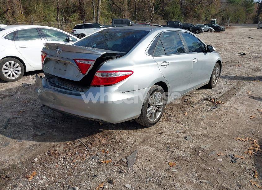 Photo 4 of 2015 Toyota Camry SE (VIN 4T1BF1FK1FU021779)