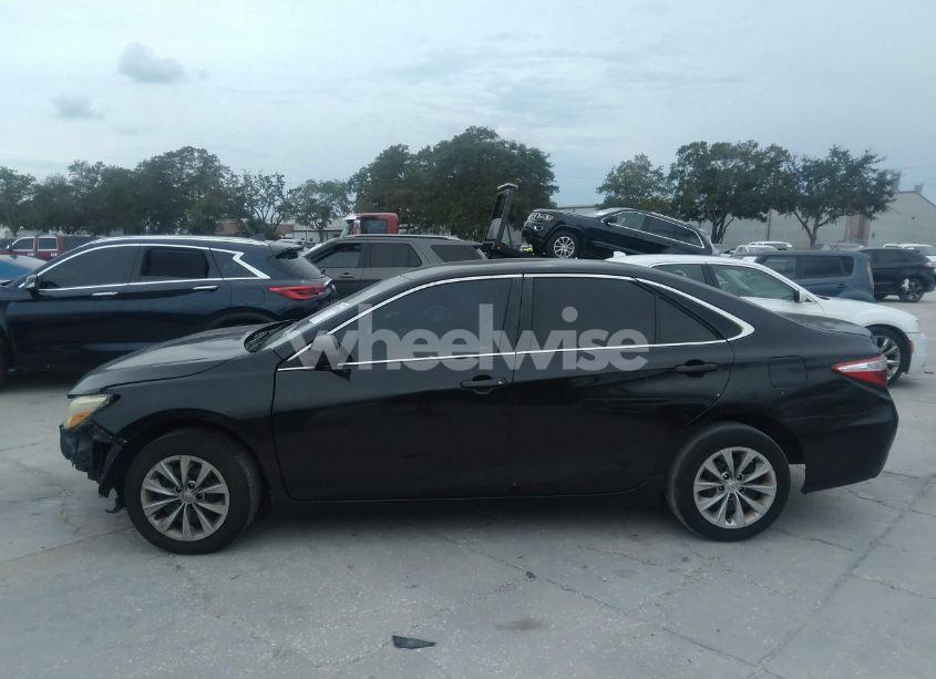 Photo 14 of 2015 Toyota Camry LE (VIN 4T1BF1FK1FU026383)