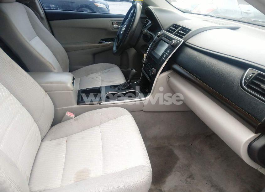 Photo 5 of 2015 Toyota Camry LE (VIN 4T1BF1FK1FU026383)