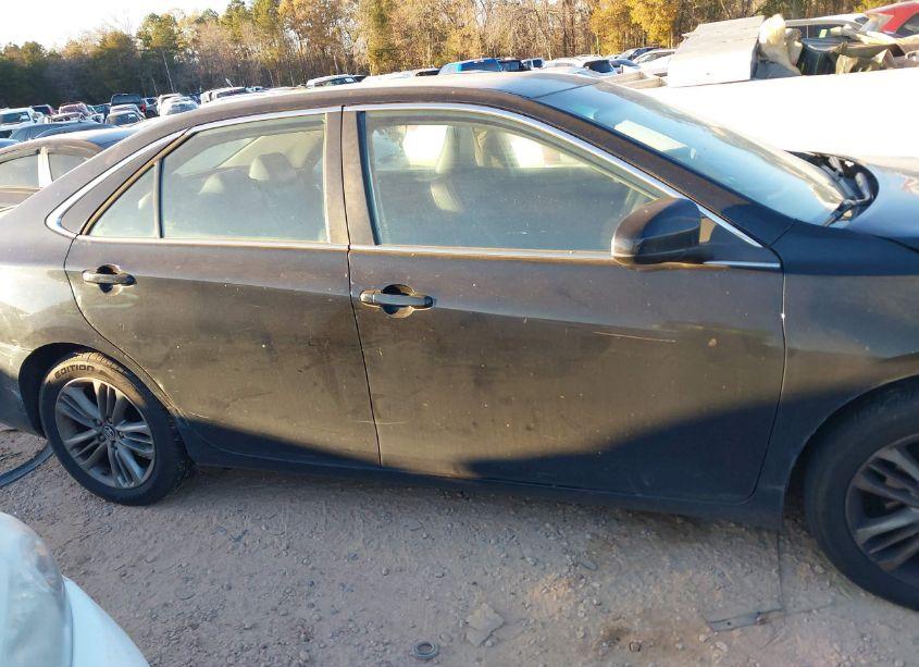 Photo 13 of 2015 Toyota Camry SE (VIN 4T1BF1FK1FU058251)