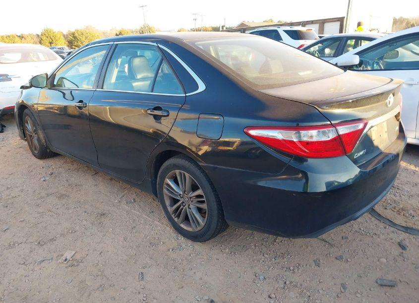Photo 3 of 2015 Toyota Camry SE (VIN 4T1BF1FK1FU058251)