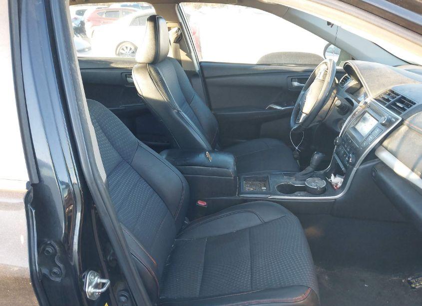 Photo 5 of 2015 Toyota Camry SE (VIN 4T1BF1FK1FU058251)