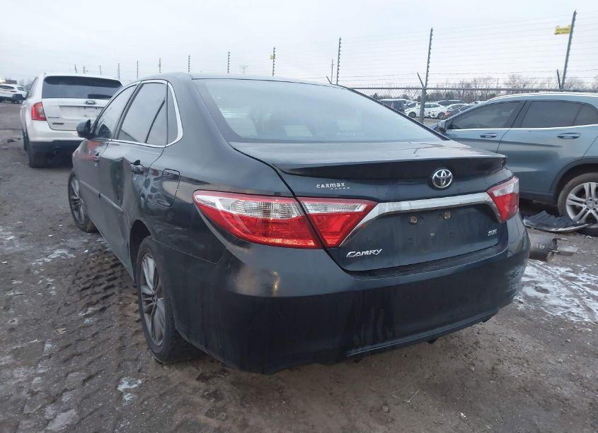 Photo 3 of 2015 Toyota Camry SE (VIN 4T1BF1FK1FU064809)