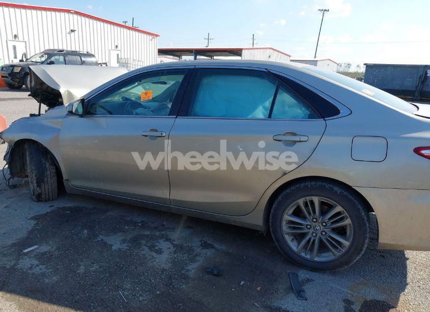 Photo 15 of 2015 Toyota Camry SE (VIN 4T1BF1FK1FU068035)