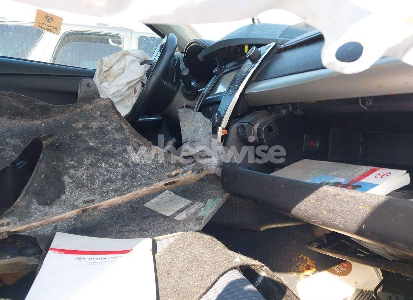 Photo 5 of 2015 Toyota Camry SE (VIN 4T1BF1FK1FU068035)