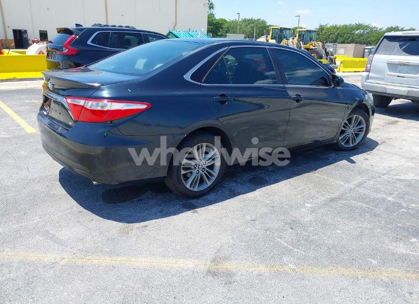 Photo 4 of 2015 Toyota Camry SE (VIN 4T1BF1FK1FU072635)