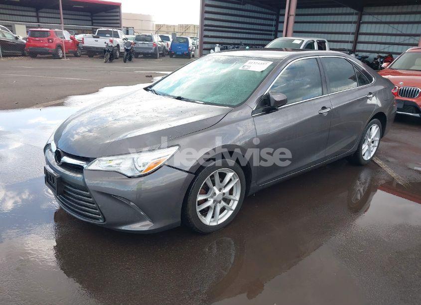 Photo 2 of 2015 Toyota Camry LE/SE/XLE/XSE (VIN 4T1BF1FK1FU072697)