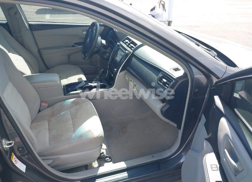 Photo 5 of 2015 Toyota Camry LE/SE/XLE/XSE (VIN 4T1BF1FK1FU072697)