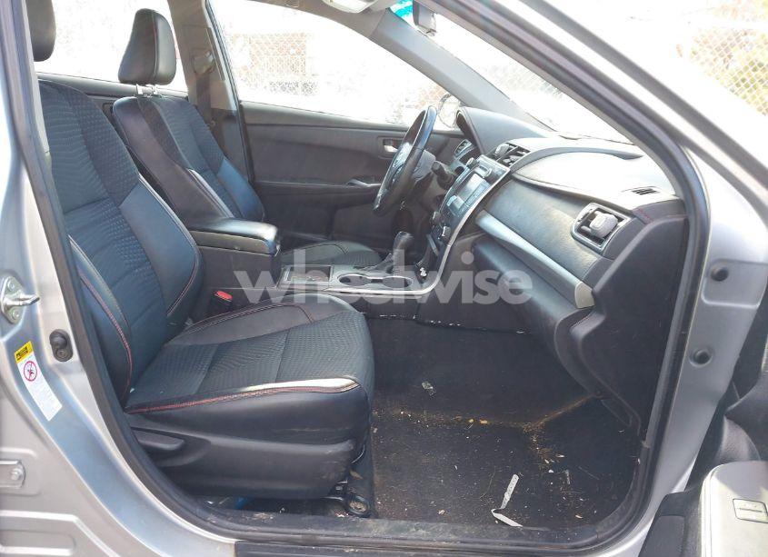 Photo 5 of 2015 Toyota Camry SE (VIN 4T1BF1FK1FU078113)