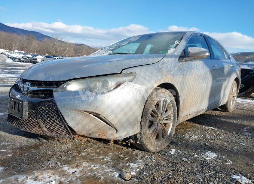 Photo 6 of 2015 Toyota Camry SE (VIN 4T1BF1FK1FU078113)