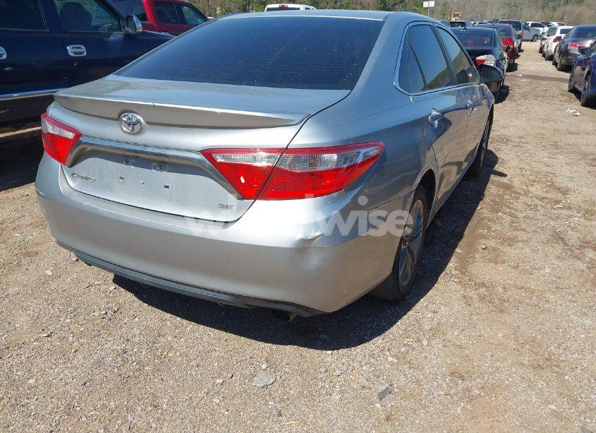 Photo 4 of 2015 Toyota Camry SE (VIN 4T1BF1FK1FU086566)