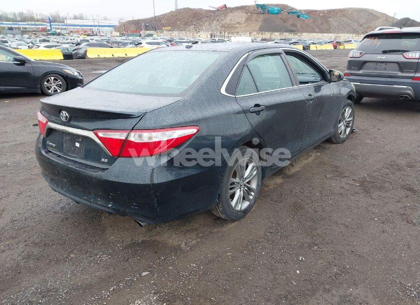 Photo 4 of 2015 Toyota Camry SE (VIN 4T1BF1FK1FU087653)