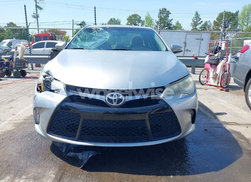 Photo 12 of 2015 Toyota Camry SE (VIN 4T1BF1FK1FU100580)