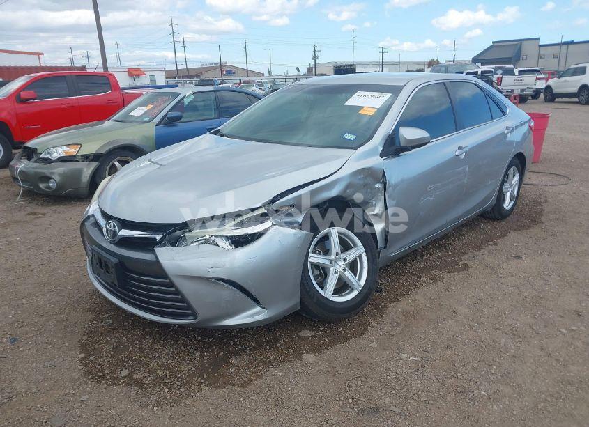 Photo 2 of 2015 Toyota Camry LE (VIN 4T1BF1FK1FU475840)