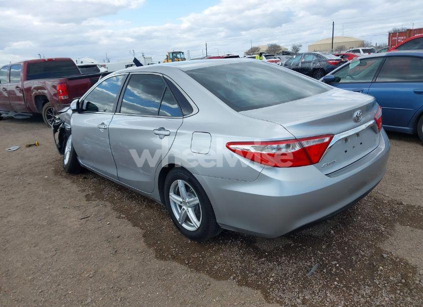 Photo 3 of 2015 Toyota Camry LE (VIN 4T1BF1FK1FU475840)