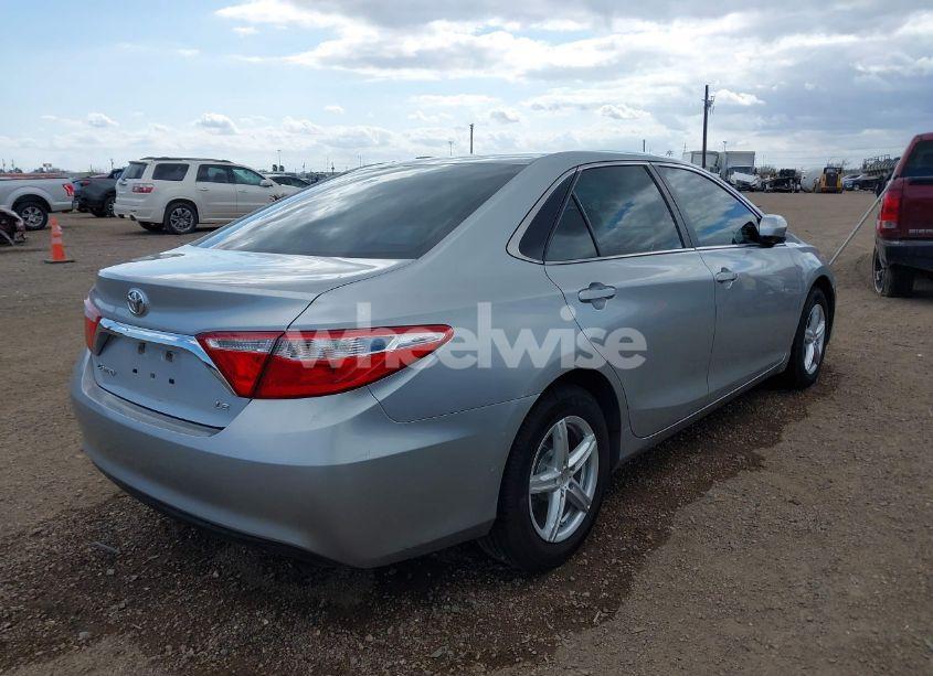 Photo 4 of 2015 Toyota Camry LE (VIN 4T1BF1FK1FU475840)