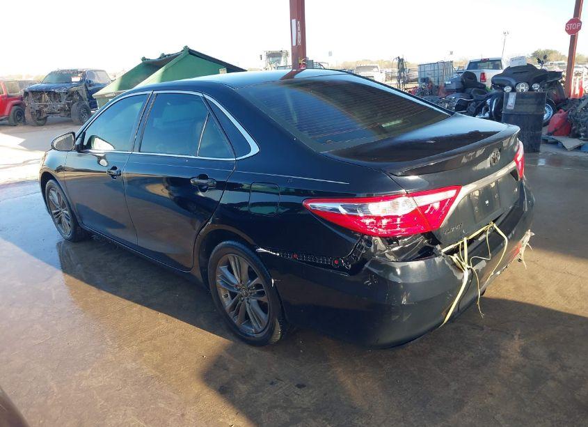 Photo 3 of 2015 Toyota Camry SE (VIN 4T1BF1FK1FU479077)