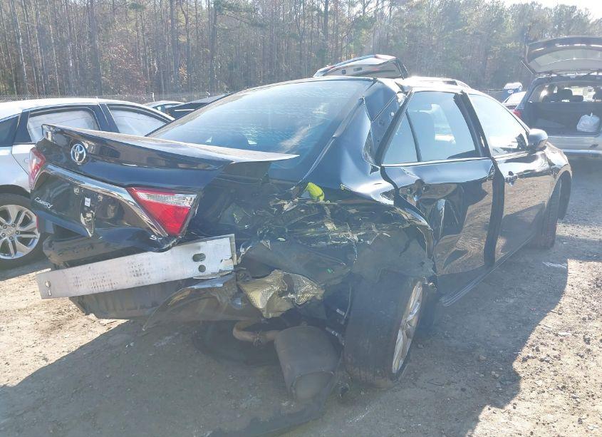 Photo 4 of 2015 Toyota Camry SE (VIN 4T1BF1FK1FU490113)