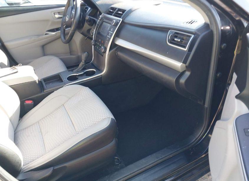 Photo 5 of 2015 Toyota Camry SE (VIN 4T1BF1FK1FU490113)