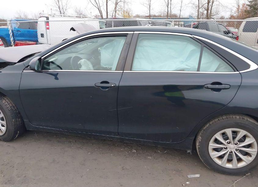 Photo 14 of 2015 Toyota Camry LE (VIN 4T1BF1FK1FU499233)