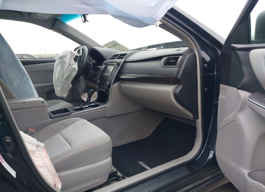 Photo 5 of 2015 Toyota Camry LE (VIN 4T1BF1FK1FU499233)