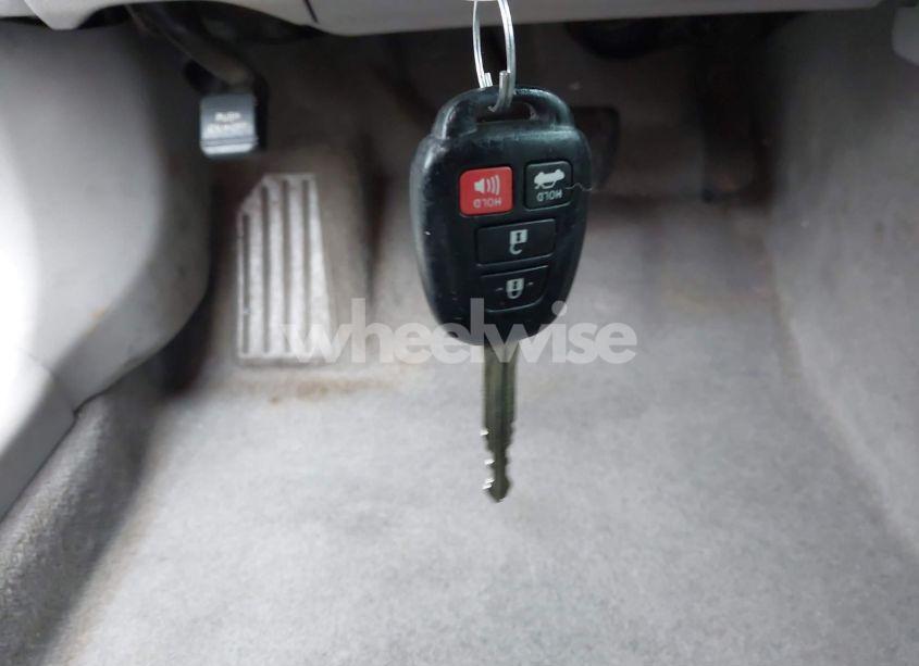 Photo 11 of 2015 Toyota Camry LE (VIN 4T1BF1FK1FU873940)