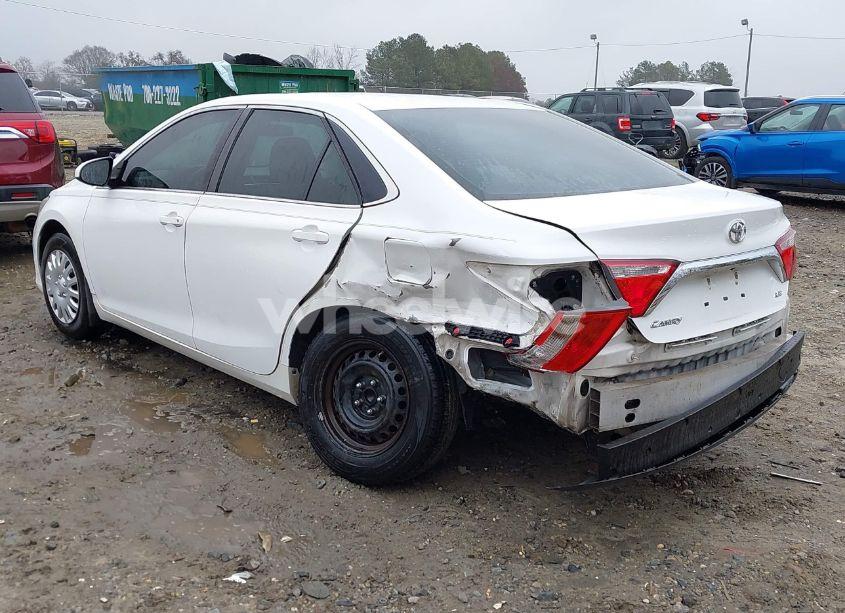 Photo 6 of 2015 Toyota Camry LE (VIN 4T1BF1FK1FU873940)