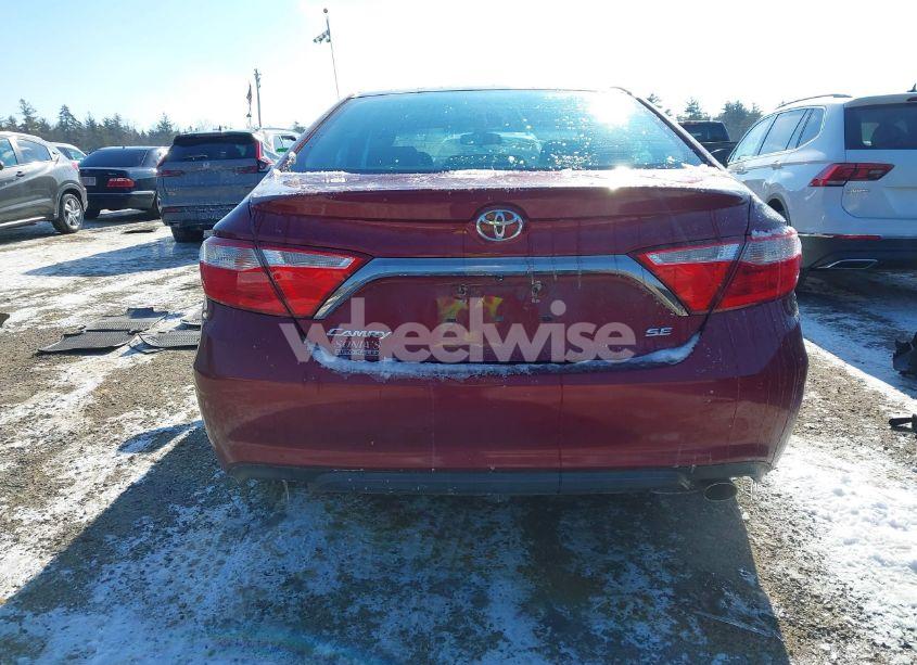 Photo 16 of 2015 Toyota Camry SE (VIN 4T1BF1FK1FU879141)