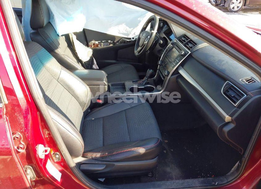 Photo 5 of 2015 Toyota Camry SE (VIN 4T1BF1FK1FU879141)