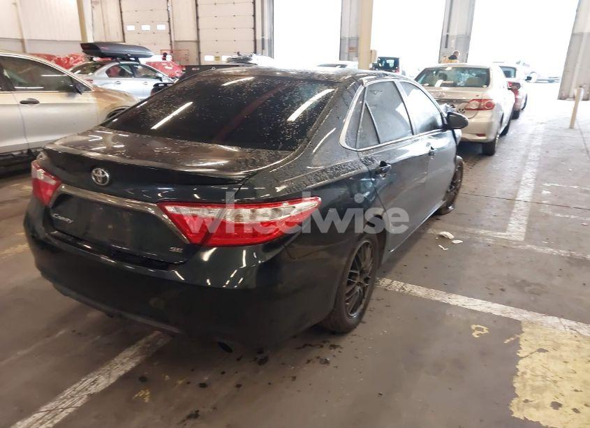 Photo 4 of 2015 Toyota Camry SE (VIN 4T1BF1FK1FU899468)