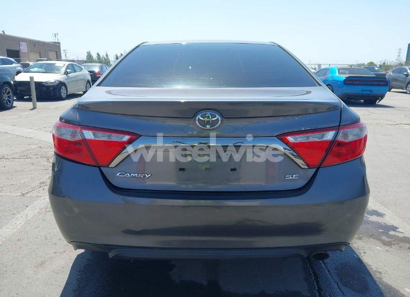 Photo 16 of 2015 Toyota Camry SE (VIN 4T1BF1FK1FU907309)
