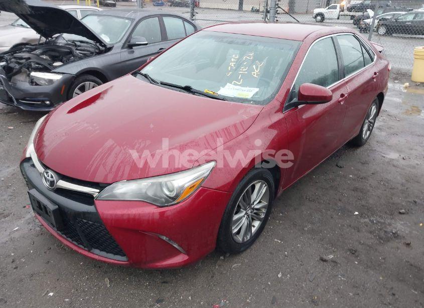 Photo 2 of 2015 Toyota Camry SE (VIN 4T1BF1FK1FU908041)