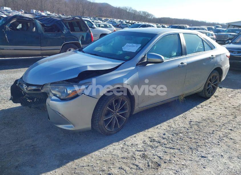 Photo 2 of 2015 Toyota Camry XSE (VIN 4T1BF1FK1FU919265)