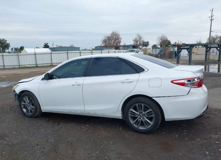 Photo 14 of 2015 Toyota Camry SE (VIN 4T1BF1FK1FU921629)