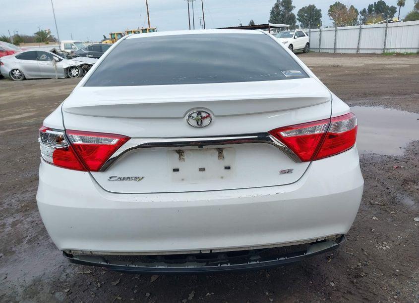Photo 16 of 2015 Toyota Camry SE (VIN 4T1BF1FK1FU921629)